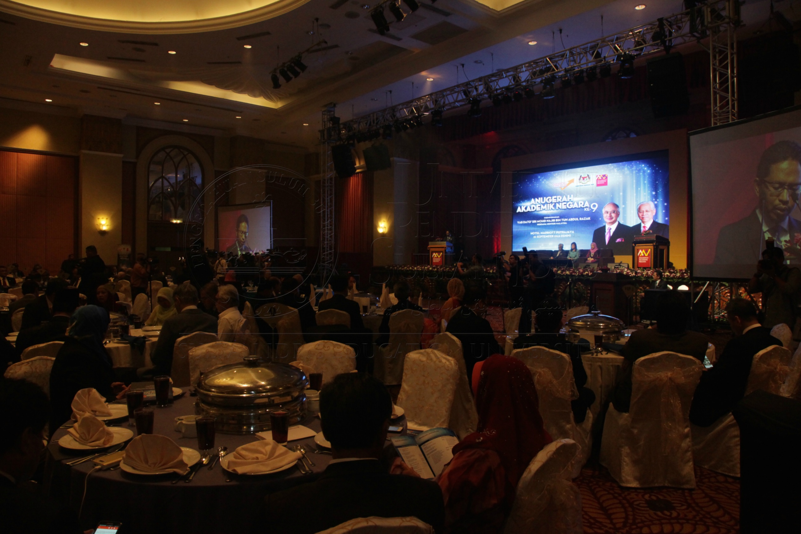 PRO15 147 AKN IMG 1255